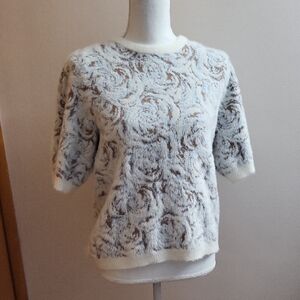 Tahari Soft Eyelash Fuzzy Short Sleeve Sweater Size Large